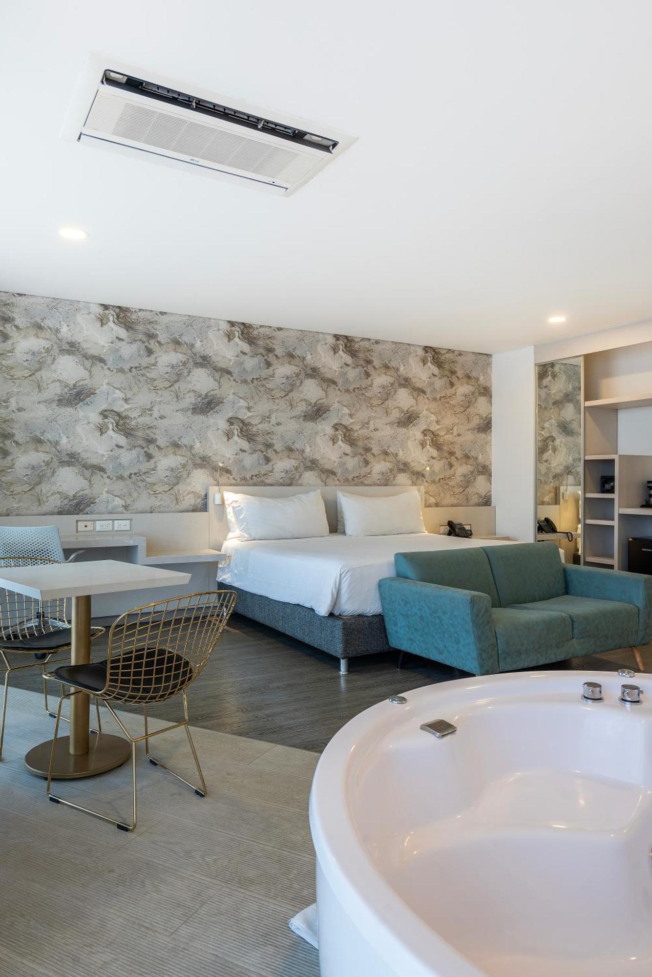 Hotel Black Tower Premium Bogota Ngoại thất bức ảnh